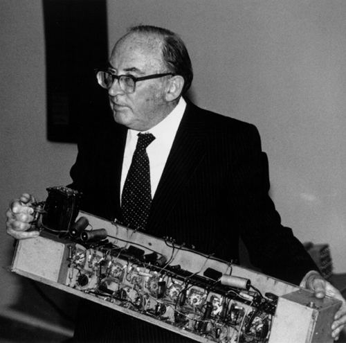 Maurice Wilkes Wilkes Maurice with unit from EDSAC 102630805