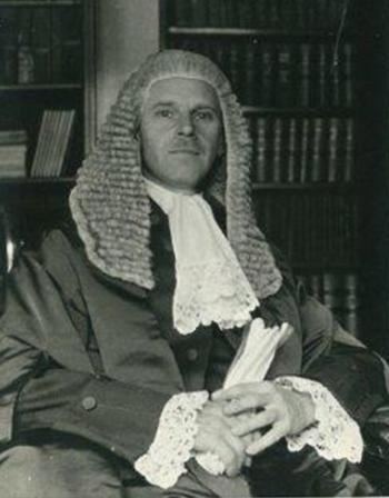 Maurice Willmott Master Sir Maurice Willmott MC Counsel