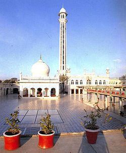 Mausoleum of Meher Ali Shah, Golra Sharif httpsuploadwikimediaorgwikipediacommonsthu