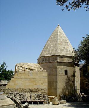 Mausoleum of Seyid Yahya Bakuvi httpsuploadwikimediaorgwikipediacommonsthu