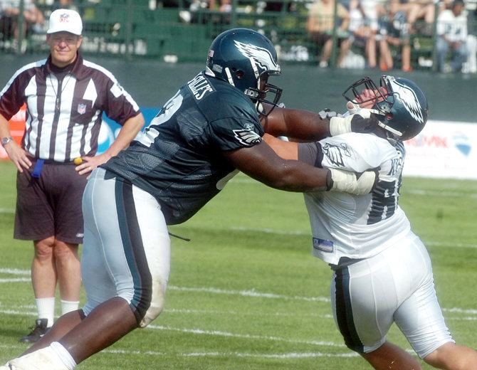 Max Jean-Gilles Max JeanGilles signs contract with Philadelphia Eagles