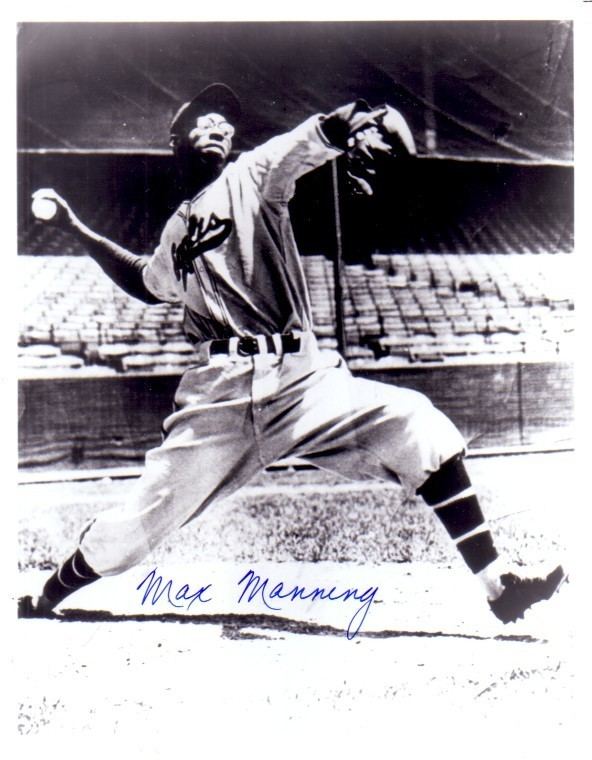 Max Manning Max Manning autographed Newark Eagles 8x10 photo Retired Baseball
