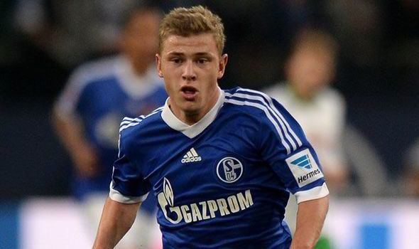 Max Meyer (footballer) Chelsea and Arsenal target Max Meyer signs new contract with Schalke