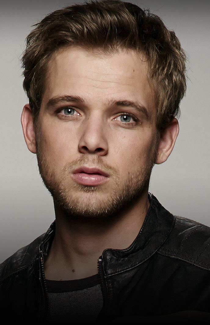 Max Thieriot Max Thieriot Bates Motel Cast AampE