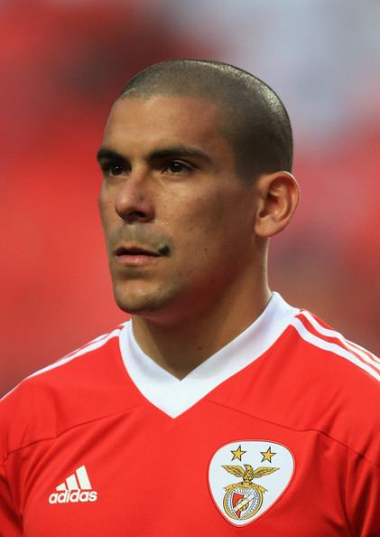 Maxi Pereira Maxi Pereira Photos SL Benfica v Chelsea UEFA