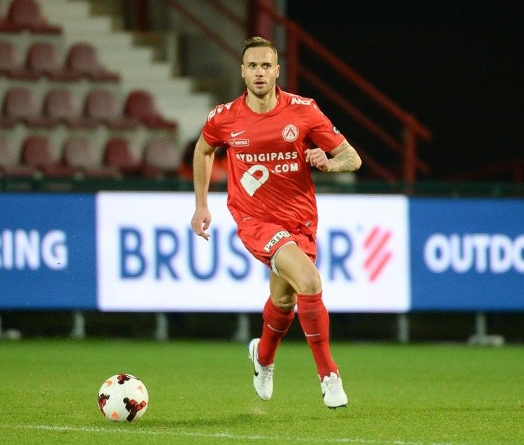 Maxime Chanot Maxime Chanot blijft KV Kortrijk trouw Sportwereld