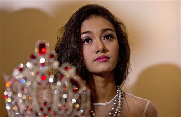 May Myat Noe Dethroned Burmese beauty queen demands apology in return