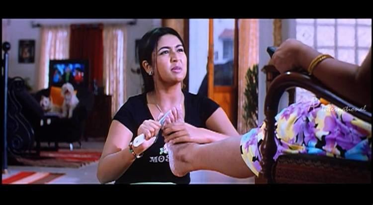 Maya Kannadi movie scenes Mayakannadi Tamil Movie Scenes Clips Comedy Songs Navya Nair requests her customer
