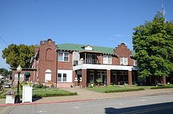Mayfair Hotel (Searcy, Arkansas) httpsuploadwikimediaorgwikipediacommonsthu