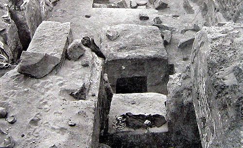 Mazghuna Mazghuna South pyramid Sarcophagus lid Vincent Brown Flickr
