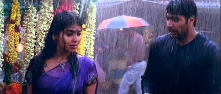 Mazhai Shriya wet in saree in Mazhai YouTube