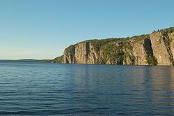 Mazinaw Lake httpsuploadwikimediaorgwikipediacommonsthu