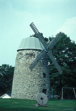 McConnell's Windmill httpsuploadwikimediaorgwikipediacommonsthu