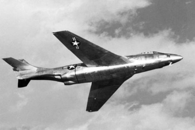 McDonnell XF-88 Voodoo FileMcDonnell XF88A Voodoo from belowjpg Wikimedia Commons