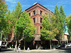 McMinnville, Oregon httpsuploadwikimediaorgwikipediacommonsthu