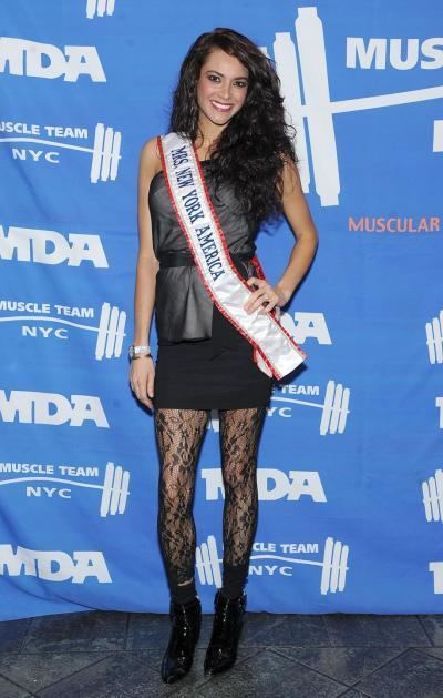 Meaghan Jarensky ExMiss NY wants name of person using her pic on Matchcom
