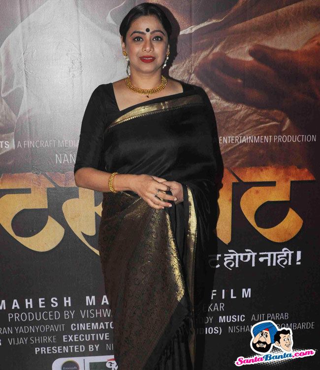 Medha Manjrekar Trailer Launch of Marathi Film Natsamrat Medha Manjrekar Picture