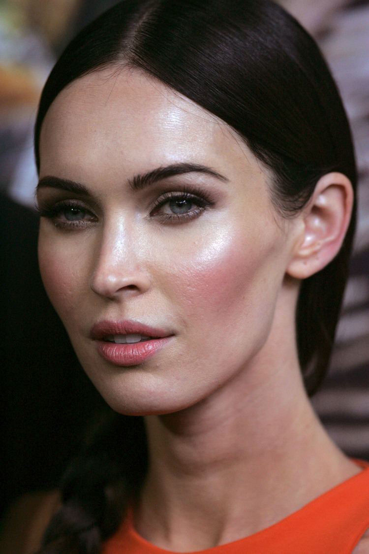 Megan Fox httpsuploadwikimediaorgwikipediacommonsee