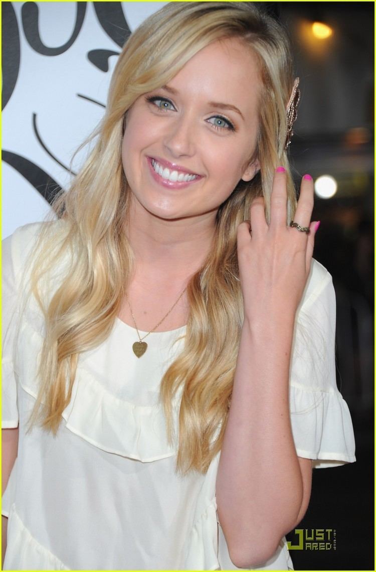 Megan Park What39s Your Number Megan Park Photo 437529 Photo