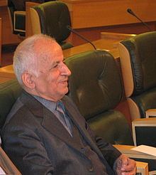 Mehdi Mohaghegh httpsuploadwikimediaorgwikipediacommonsthu