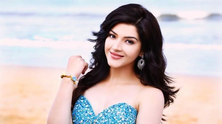 Mehreen Pirzada Mehreen Pirzada Wallpapers HD Backgrounds Images Pics Photos Free