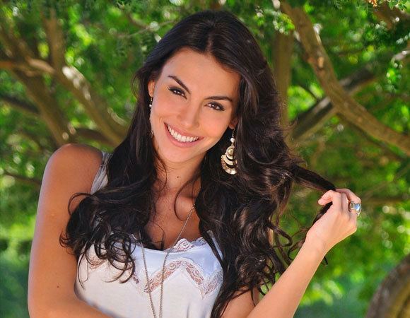 Mel Fronckowiak Do you guys think she is prettyhot Random OneHallyu