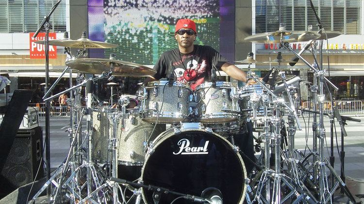 Melvin Baldwin Melvin Baldwin Reference Series on tour Pearl Drums