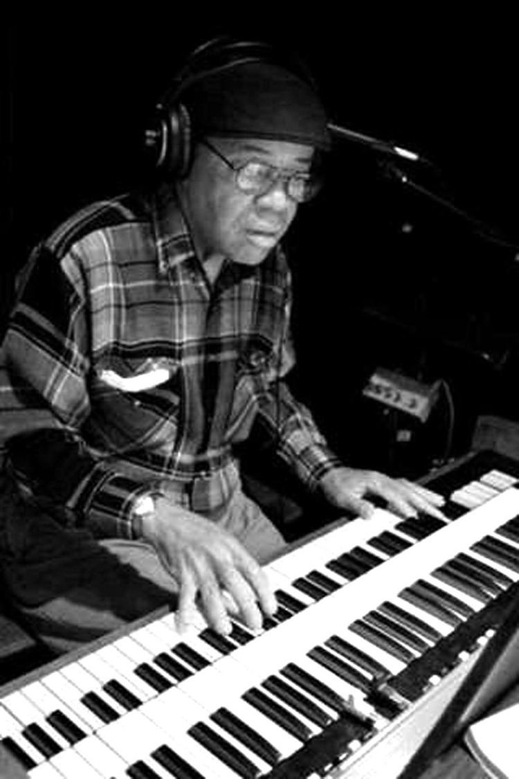 Melvin Rhyne Melvin Rhyne Melvin Rhyne was a jazz innovator and a