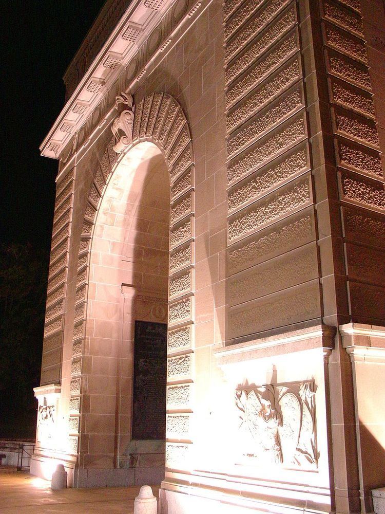 Memorial gates and arches