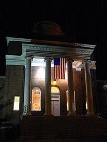 Memorial Hall (Newark, Delaware) httpsuploadwikimediaorgwikipediacommonsthu