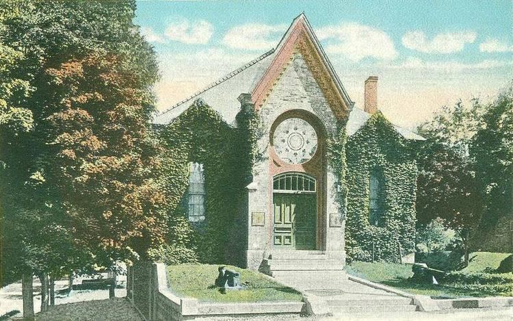 Memorial Hall (Oakland, Maine)