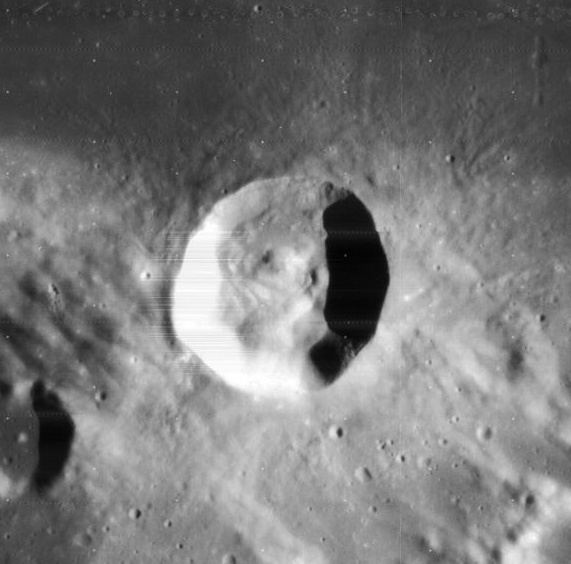 Menelaus (crater)