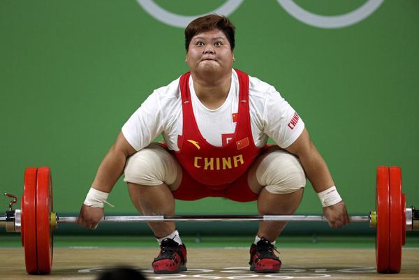 Meng Suping Chinas Meng Suping wins womens 75kg weightlifting CCTV News