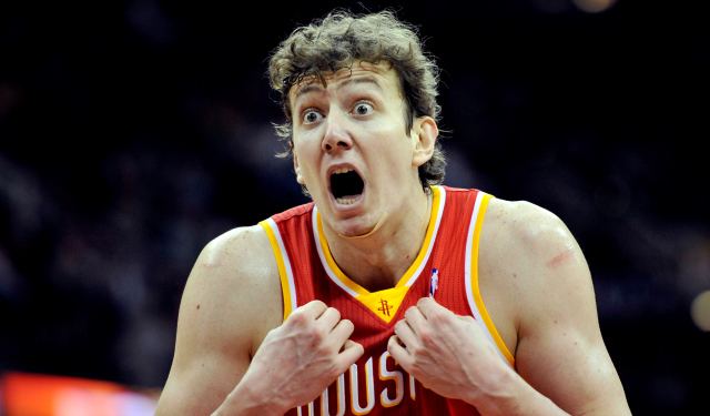 Omer Asik Report Rockets trade Omer Asik to Pelicans for 2015 first