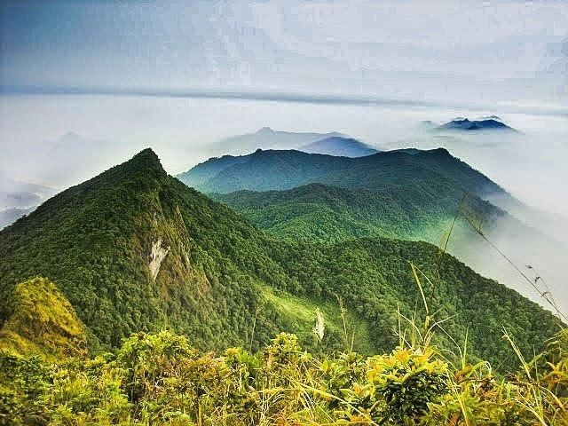 Meratus Mountains HalauHalau The Highest Peak of Meratus Mountains Trips in Borneo