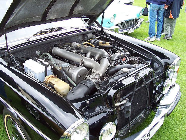Mercedes-Benz M100 engine