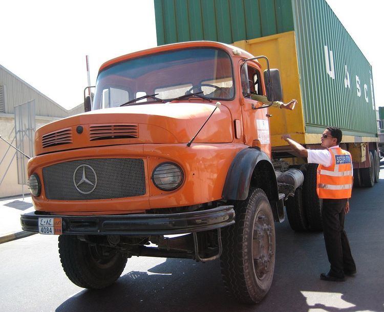 Mercedes-Benz short bonnet trucks