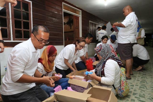 Mercy Malaysia UMW Mercy Malaysia set up mobile clinic in Ba39kelalan Sarawak