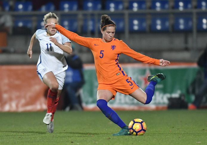 Merel van Dongen Van Dongen terug in selectie Leeuwinnen Nederlands voetbal ADnl