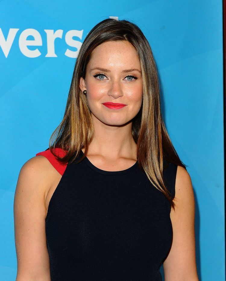 Merritt Patterson merrittpatterson2015nbcuniversalpresstourday14jpg