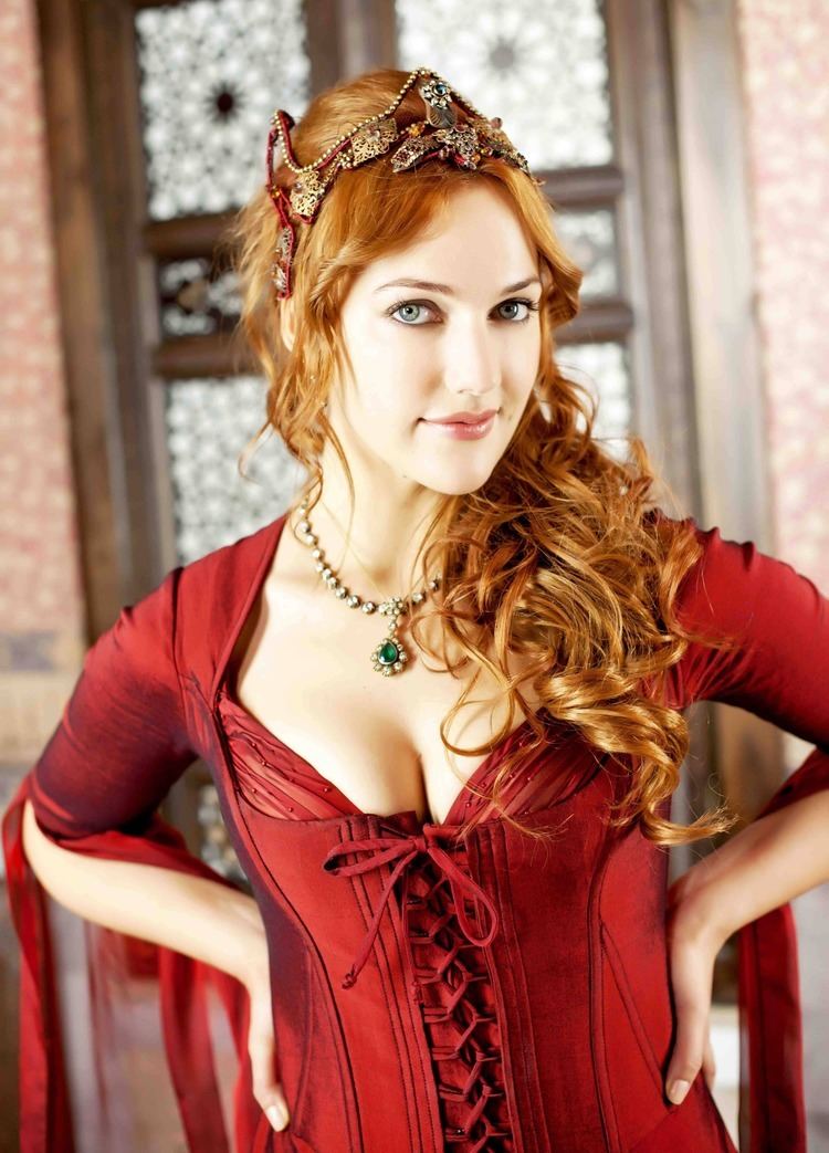 Meryem Uzerli Meryem Uzerli photo gallery 82 high quality pics of