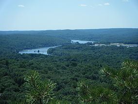 Meshomasic State Forest httpsuploadwikimediaorgwikipediacommonsthu