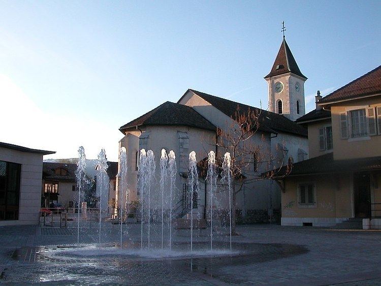 Meyrin village church and square