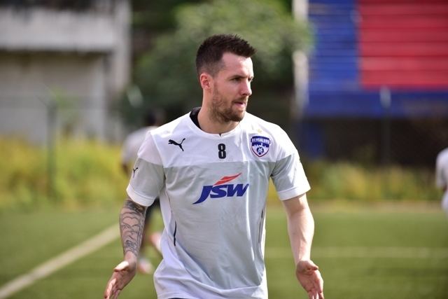 Michael Collins (footballer, born 1986) Joshua Walker convinced me to join Bengaluru FC Michael Collins