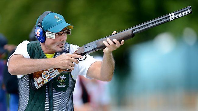 Michael Diamond (sport shooter) Aussie shooter Michael Diamond perfect in hunt for third
