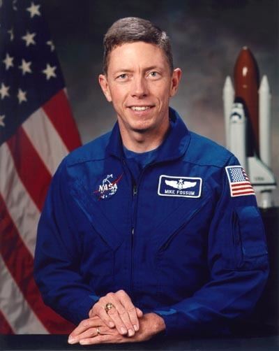 Michael E. Fossum Astronaut Bio Michael E Fossum 399