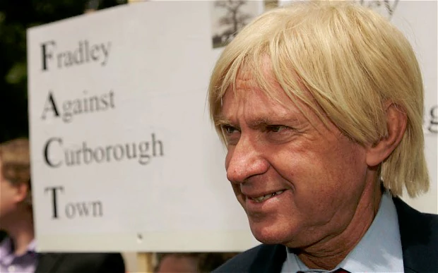 Michael Fabricant Some Tories are 39loonies fruitcakes and closet racists