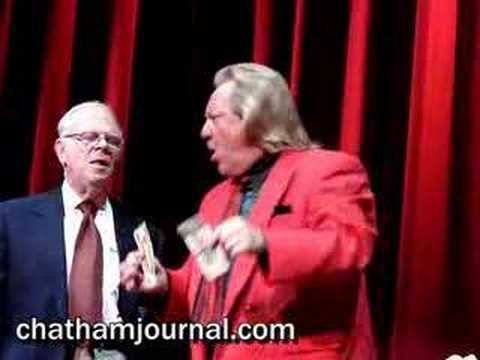 Michael Finney Comedian Magician Michael Finney does a card trick YouTube