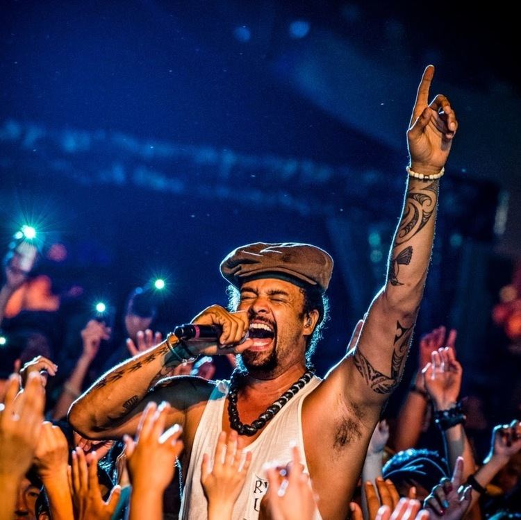 Michael Franti httpslh3googleusercontentcombvBciQi48OUAAA