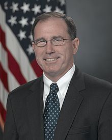 Michael G. Vickers httpsuploadwikimediaorgwikipediacommonsthu